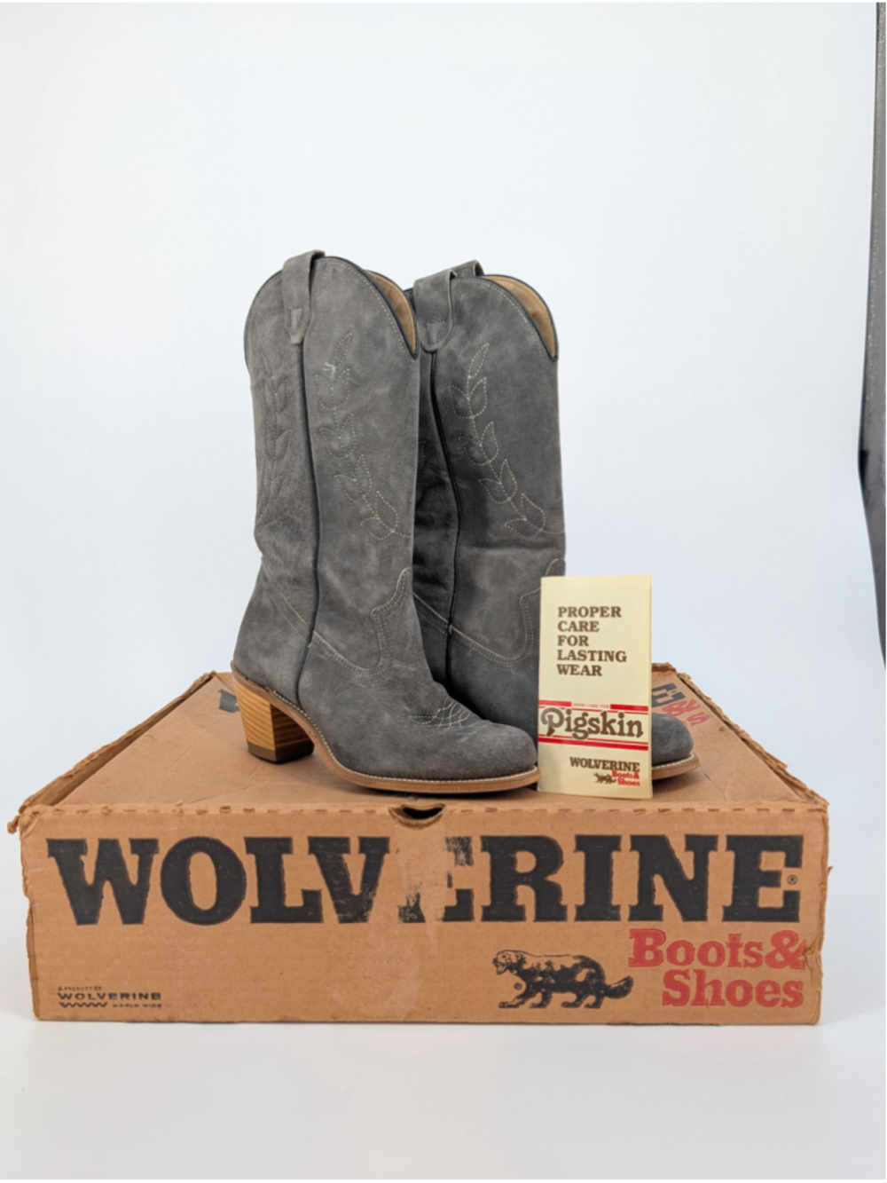 Vintage 1970s Wolverine Pigskin Suede Cowboy Boots Gray Women’s 8 M w/Box USA